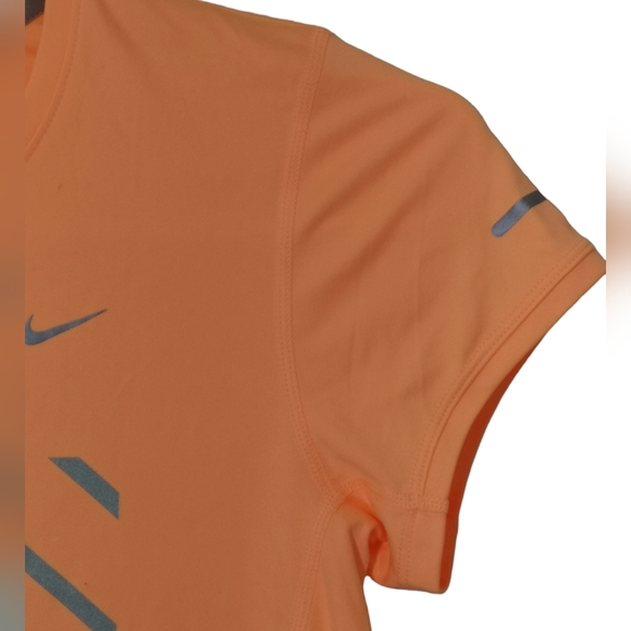 Nike Miller Running Women's 15K Toronto  Athletic T-Shirt Peach Size Small - Picture 6 of 11